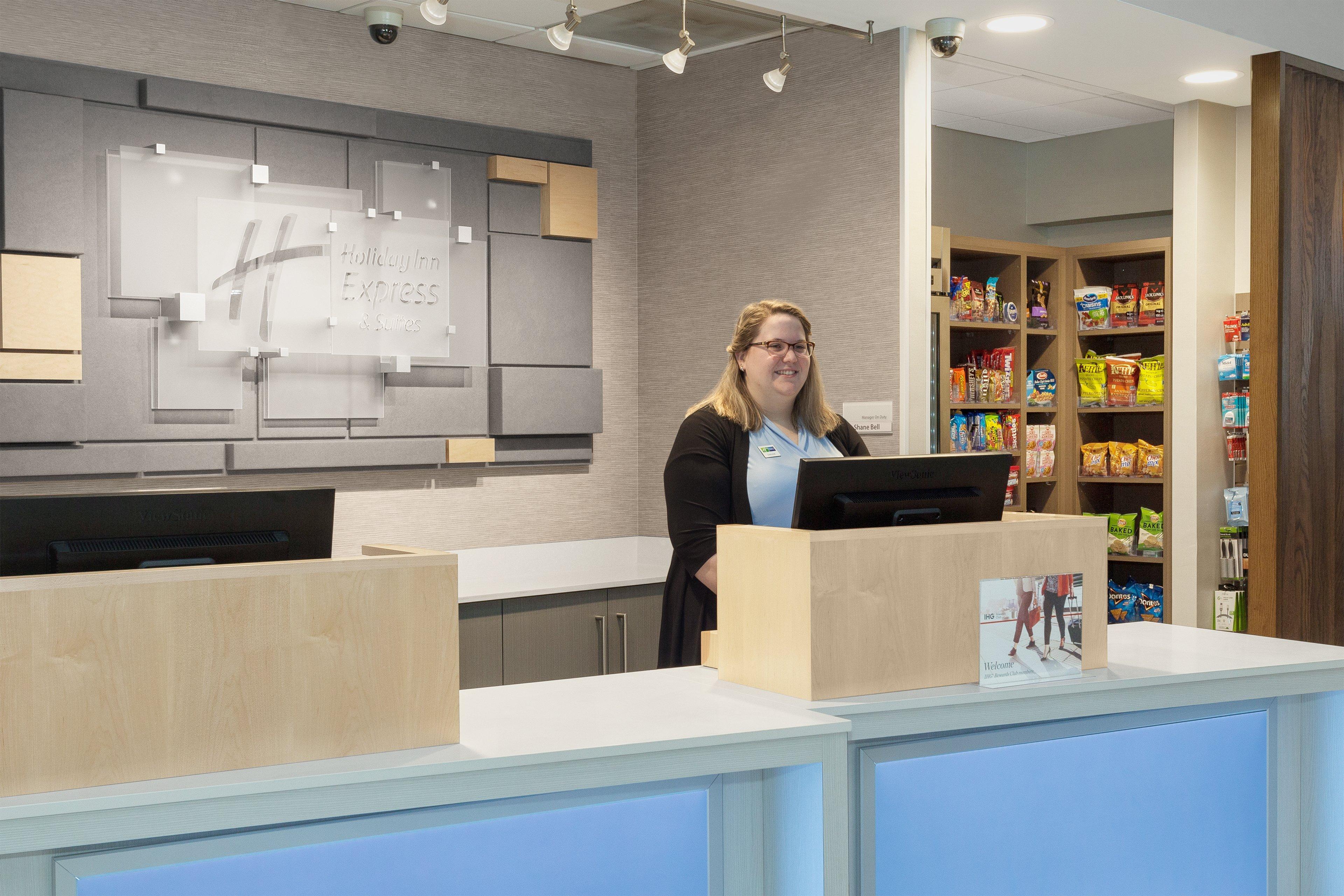 Holiday Inn Express South Portland By Ihg Exterior photo